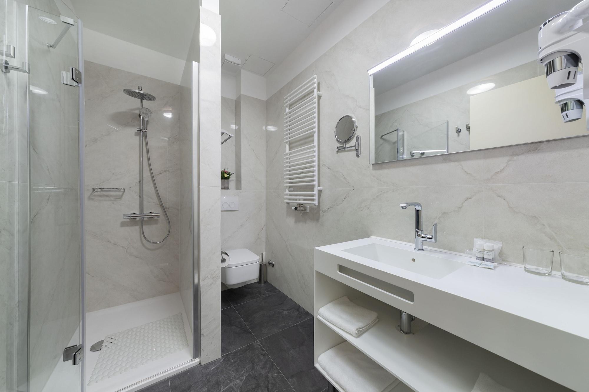 Park 45 Hotel 4*